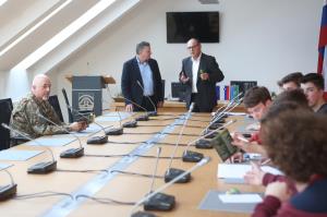 SEZNANITEV VOJAŠKIH OBVEZNIKOV Z VOJAŠKO DOLŽNOSTJO 25 FOTO LJUBO VUKELIČ